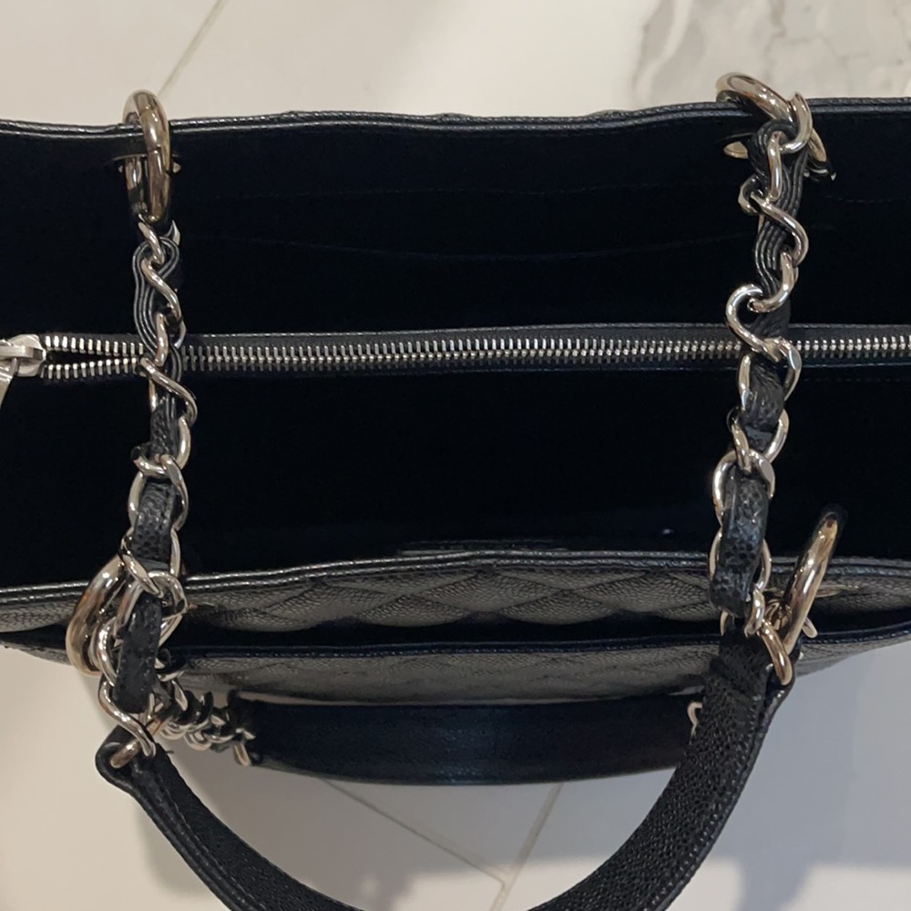 [SOLD]Chanel GST Cavier Silver hardware like new 💯 - Picture 16 of 16